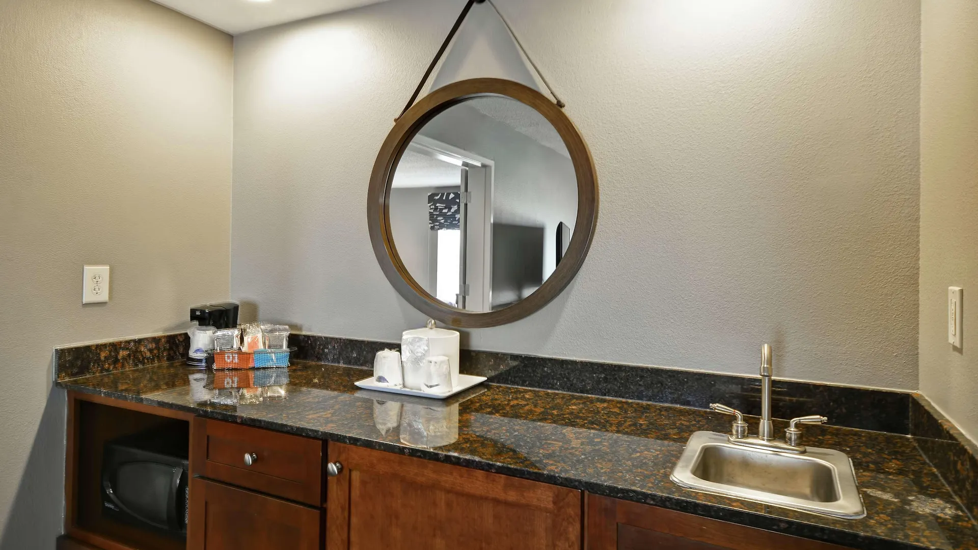 Hampton Inn & Suites Columbus-Easton Area Hotel